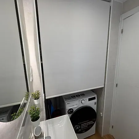 Modern With Pool And Balcony דירה