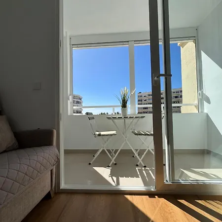 Modern With Pool And Balcony Apartment *