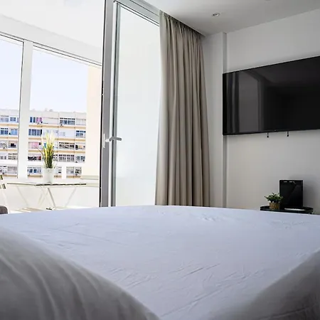 Modern With Pool And Balcony Сан-Бартоломе