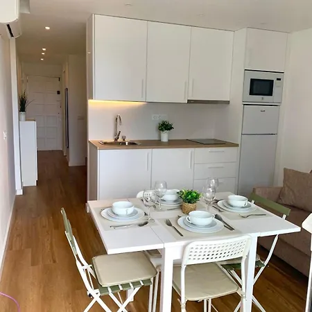 Modern With Pool And Balcony Апартаменты